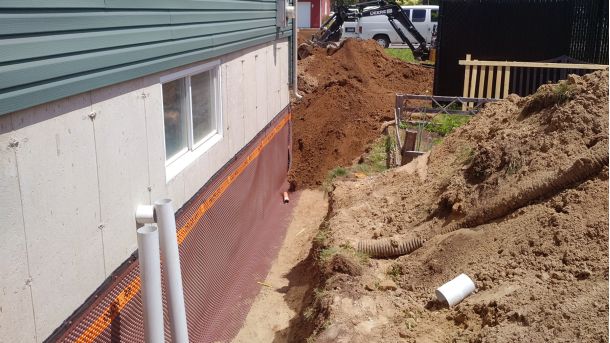 Installation d'un drain français | G.S. Dubois